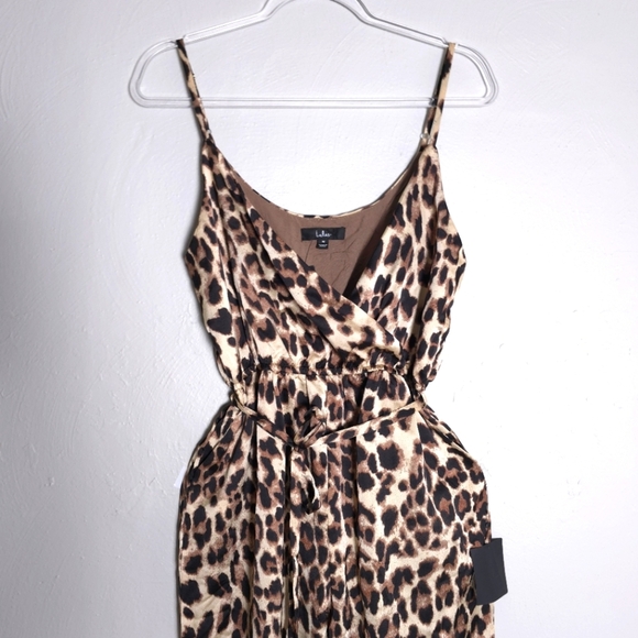 Lulu's Babe Squad Leopard Print Satin Surplice Tie Waist Jumpsuit M NWT - Picture 2 of 12